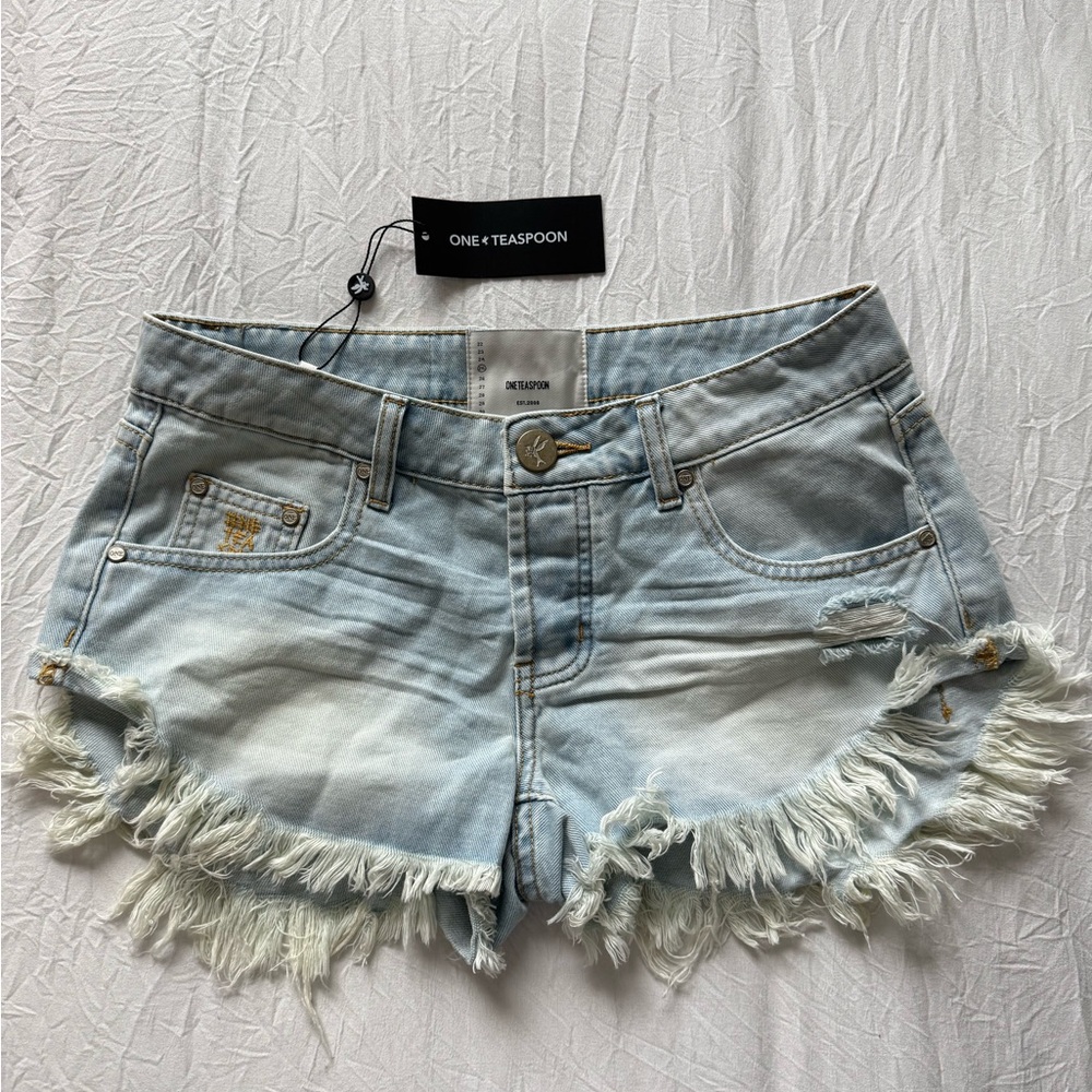 One teaspoon light wash shorts! - Picture 2 of 6